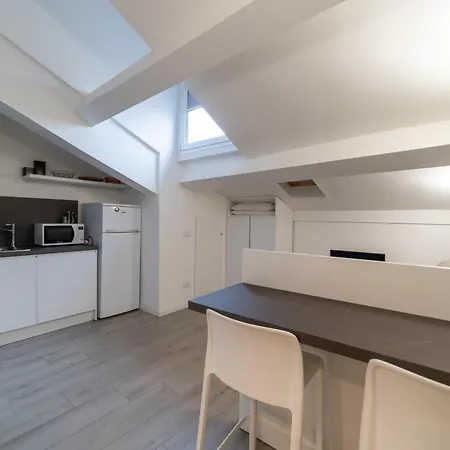 Accogliente Apto Porta Romana Apartman *